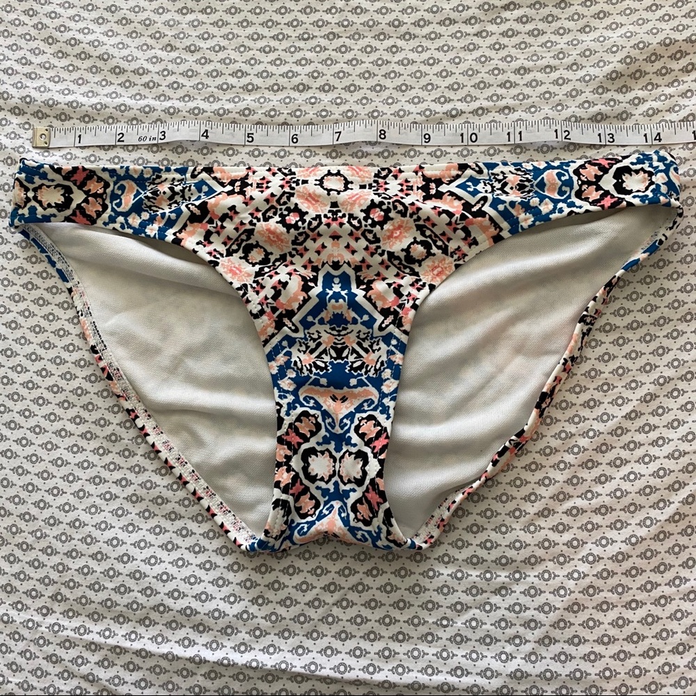 Xhiliration | Runched back bottoms
